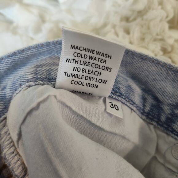 PISTOLA HIGH RISE JEANS BAGGY CROPPED WOMEN'S SIZE 30 RIPPED FRAYED  LIGHTWASH - Picture 13 of 17